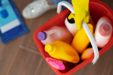 various-household-cleaning-detergents-and-bottles